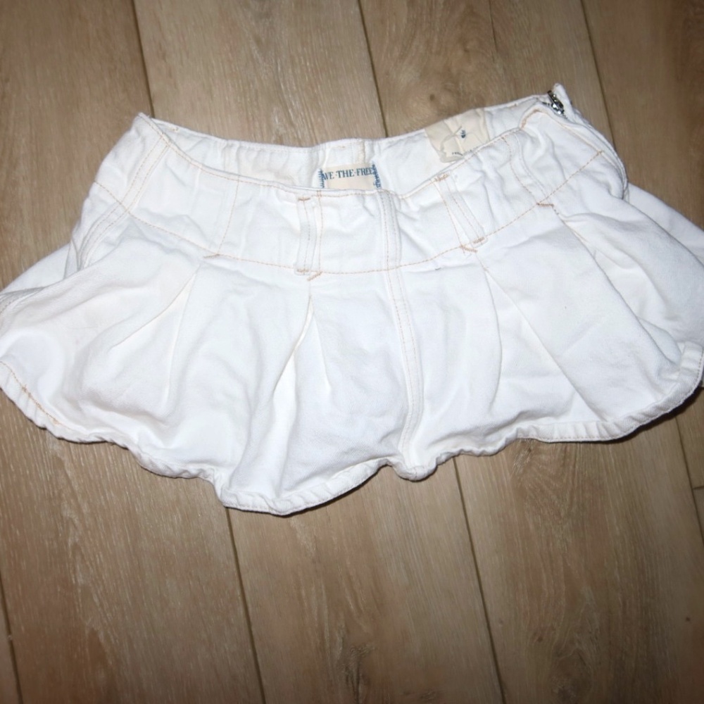 Free People micro mini skirt white size 4